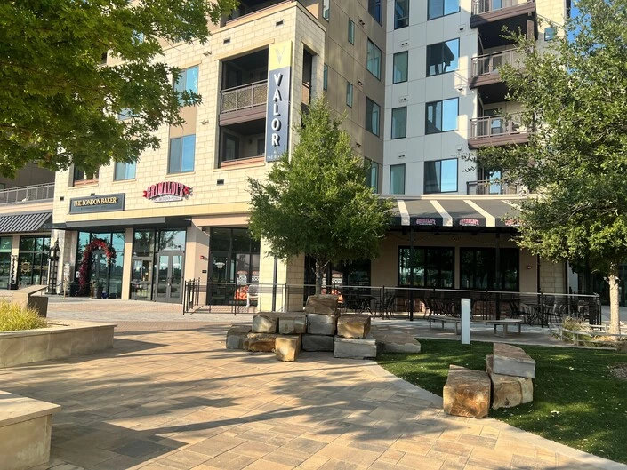 Grimaldi's Pizzeria Storefront at The Realm at Castle Hills