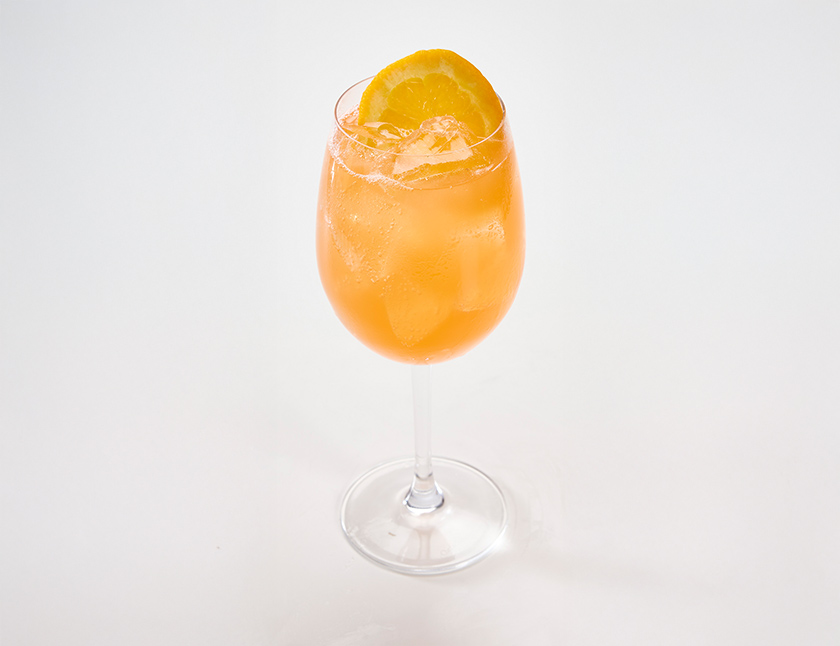Pineaperol Spritz